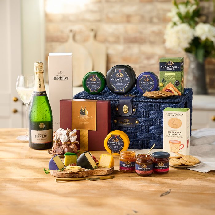 Ploughman’s Hamper of Luxury Cheese & Craft Beer